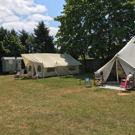 Hotel Eva Lily Woodhall Spa Esterno foto