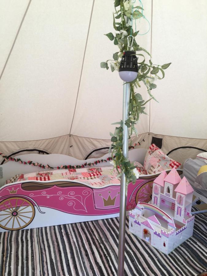 Hotel Eva Lily Woodhall Spa Esterno foto