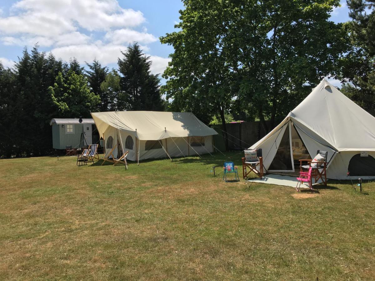 Hotel Eva Lily Woodhall Spa Esterno foto